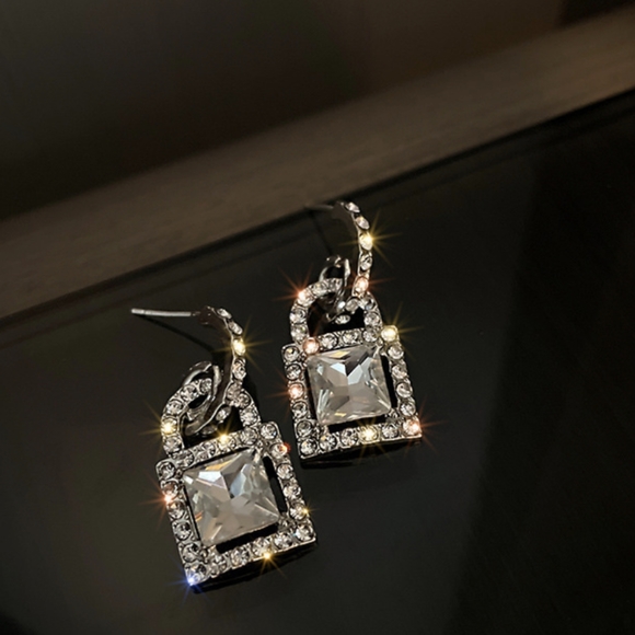 Jewelry - 3/$25 New Silver Rhinestone Statement Earrings